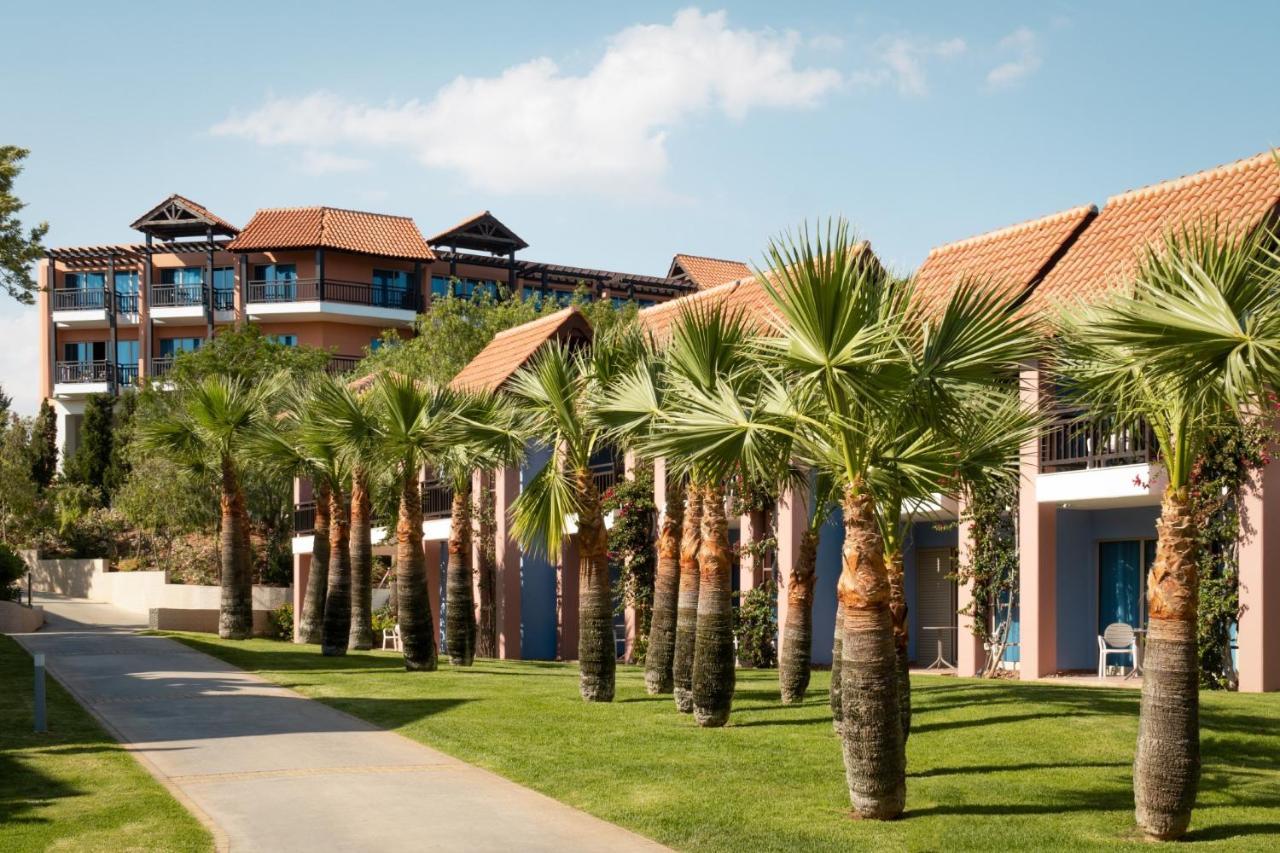 Robinson Cyprus מלון